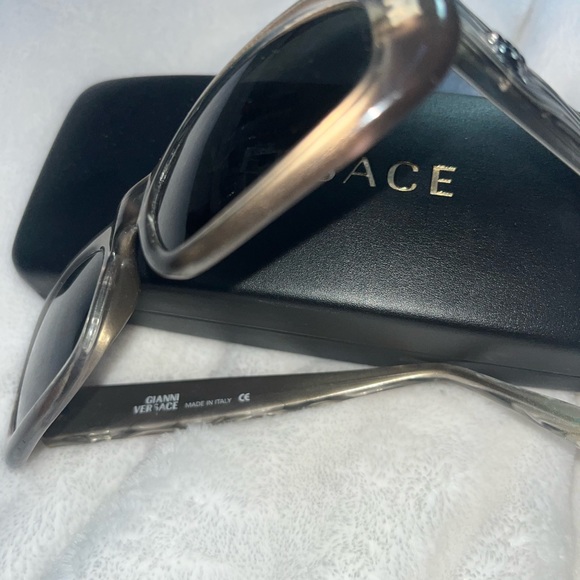 Versace Sunglasses - Picture 3 of 7